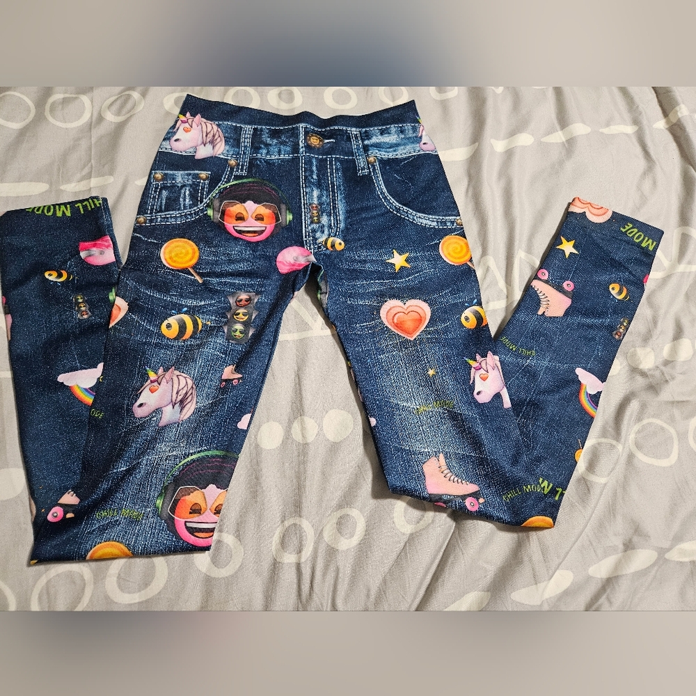 🥳 3/$16 Emoji Leggings Sz 6
